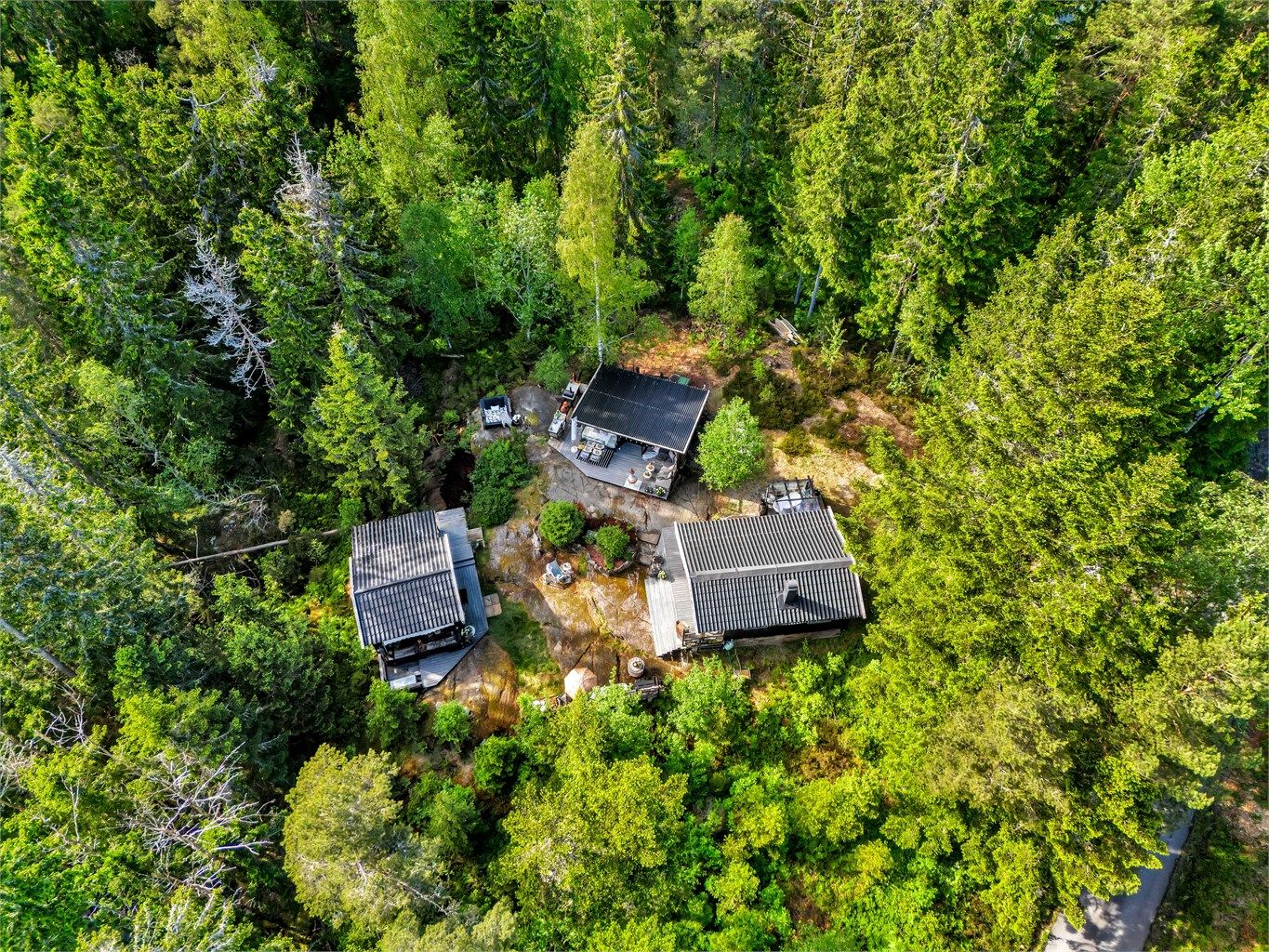 Tomten er på ca 1.000kvm