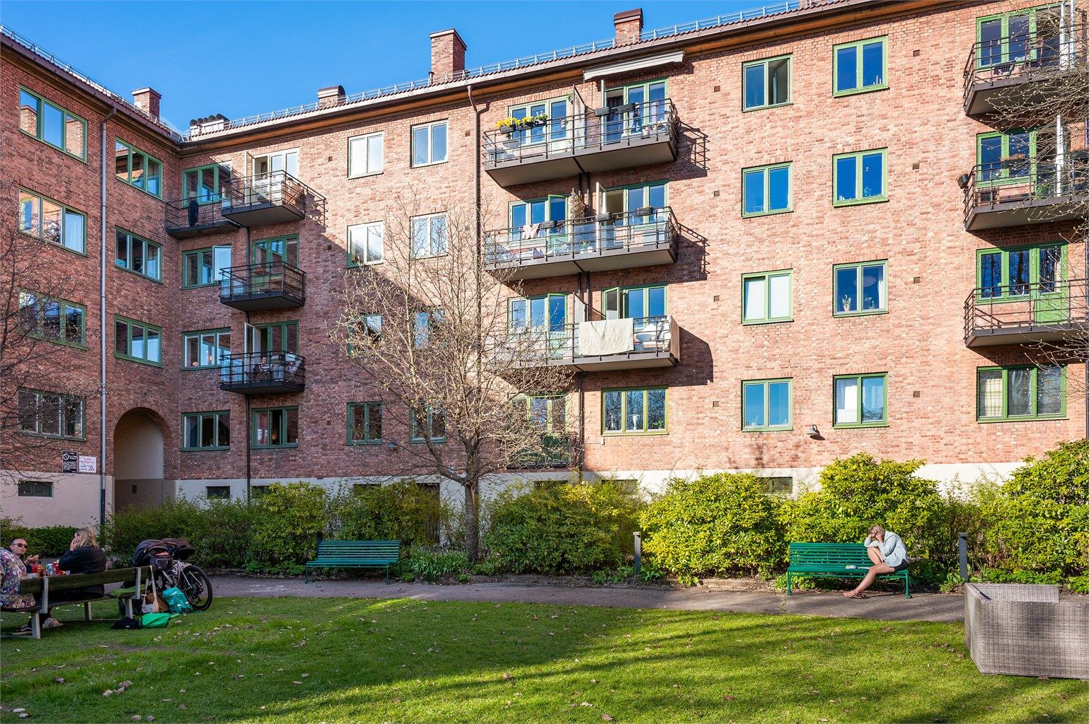 Beliggenheten kombinerer roen fra Rodeløkka med umiddelbar nærhet til bylivet på Grünerløkka og Carl Berner.