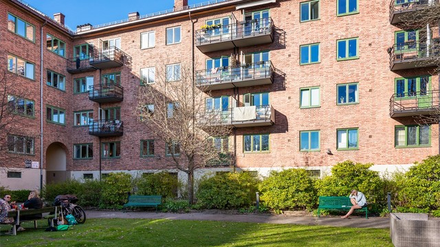 Beliggenheten kombinerer roen fra Rodeløkka med umiddelbar nærhet til bylivet på Grünerløkka og Carl Berner.