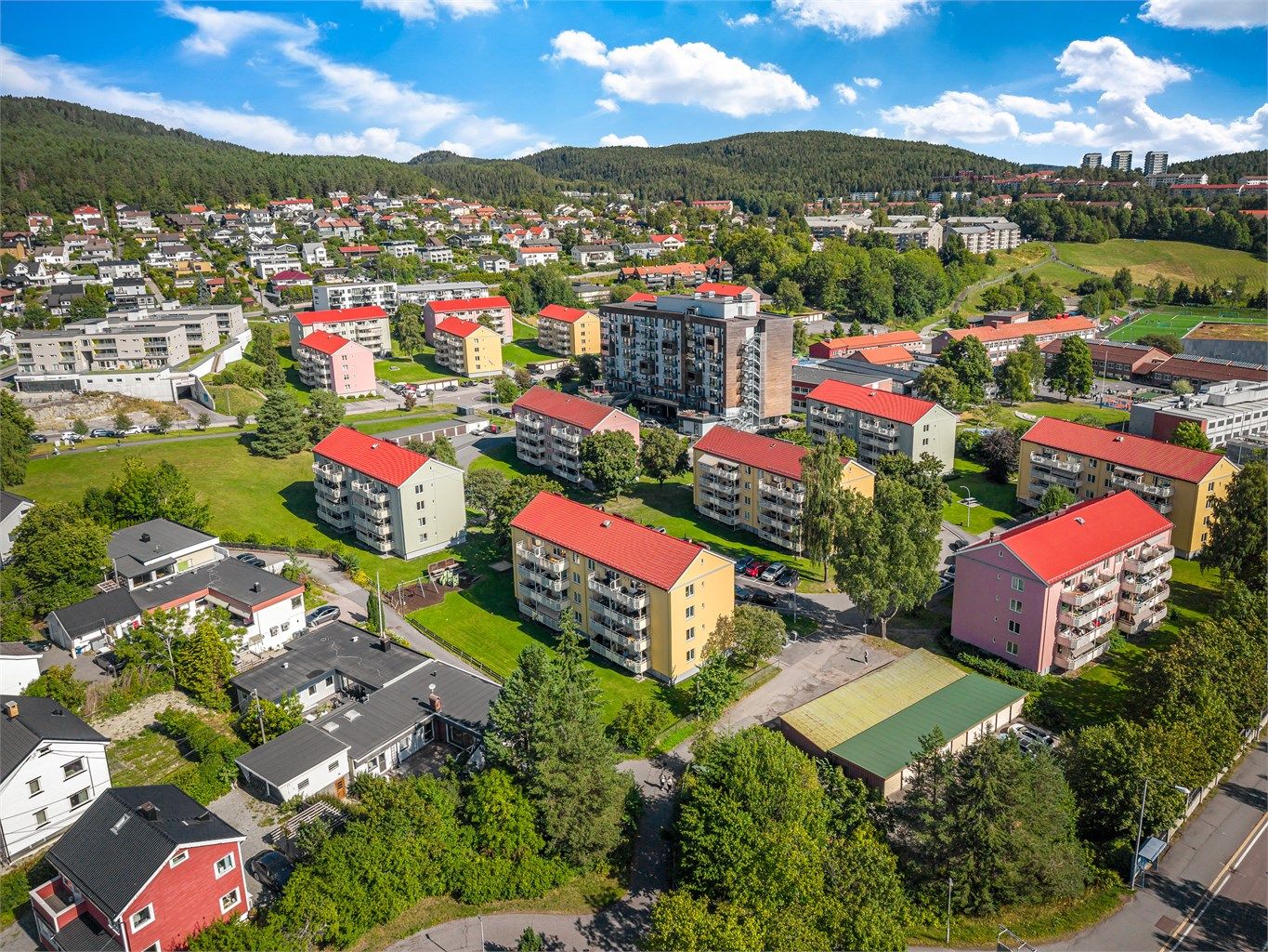 Dette er en bolig for deg som ønsker å bo sentralt, men samtidig bo i rolige og grønne omgivelser med nærhet til marka