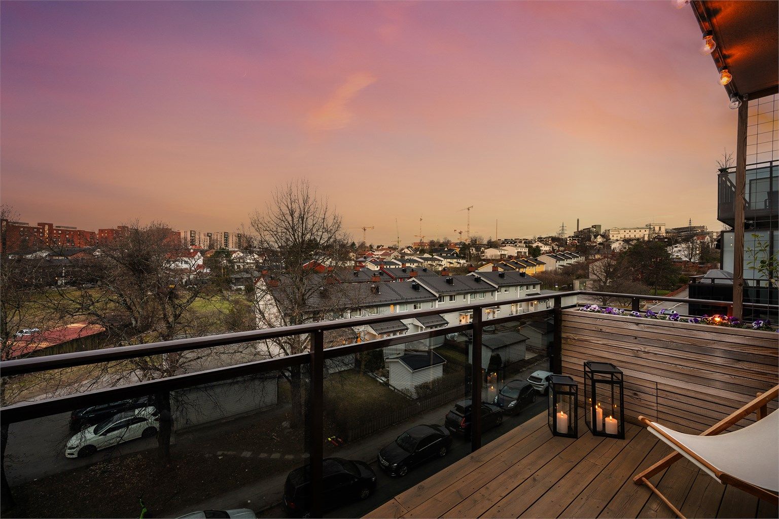 Her bor du i et stille og barnevennlig område i rolig blindvei, med litt mer luft mellom bygningene og bedre "plass" rundt deg