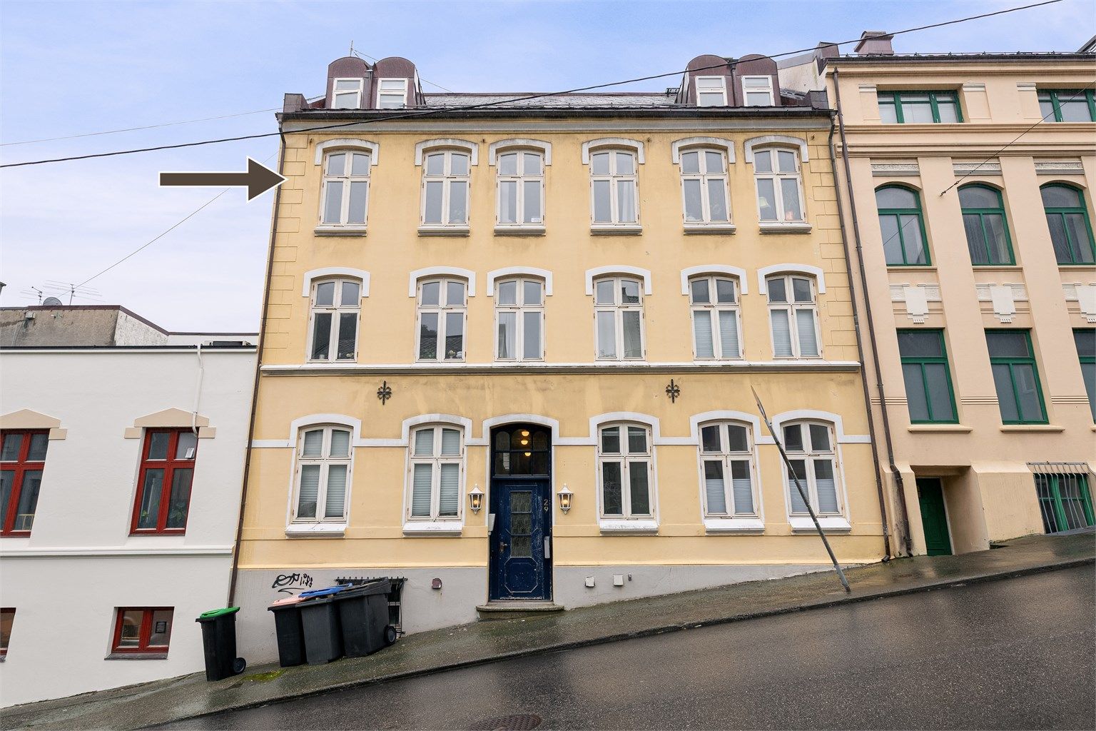 Fasade mot Storgata - Leiligheten har balkong mot rolig bakgård og en rekke oppgraderinger.
Foto: Stian Wiik