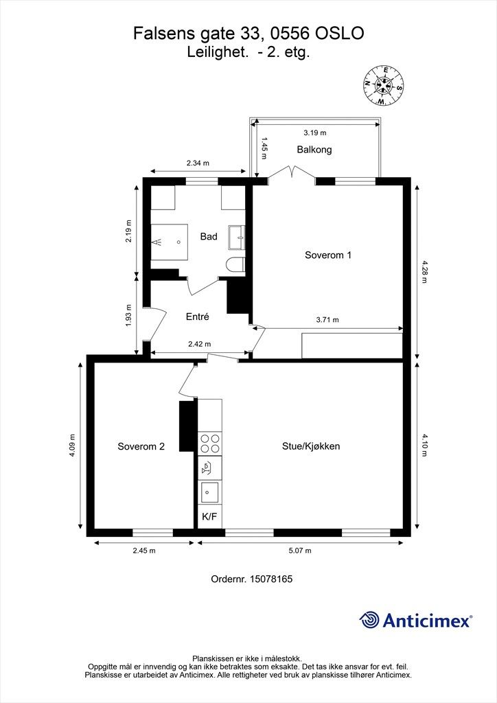 Plantegning. Svært god planløsning med store vinduer på begge sider.