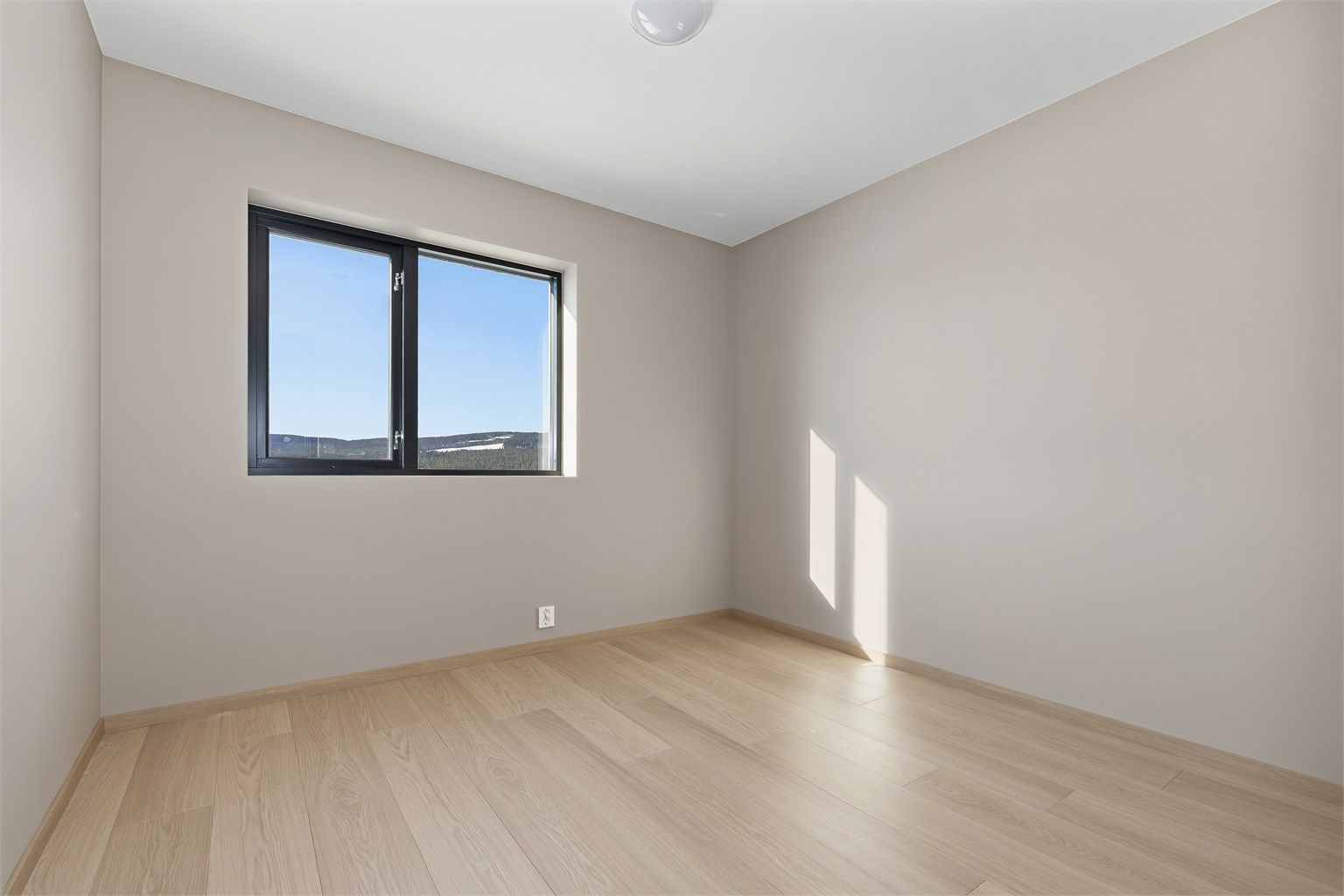 Soverom , i boligens 2.etasje.