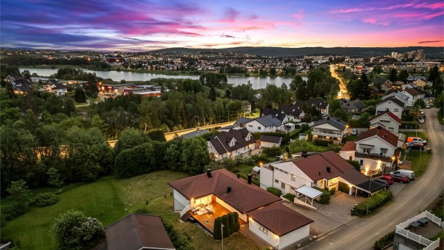 Eiendomsmegler Krogsveen v/ Vegard Gran-Andersen ønsker deg velkommen til Stalsbergenga 7.