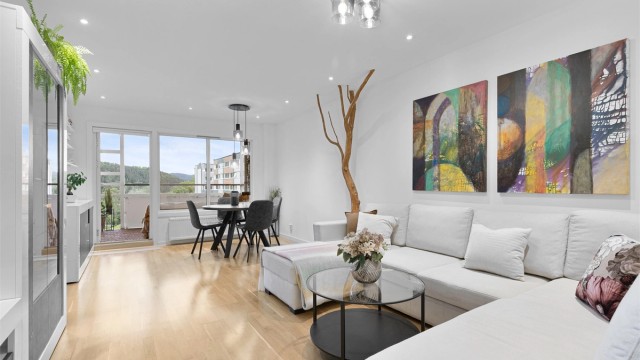 Krogsveen v/Christopher Sand ønsker velkommen til Laurits Grønlands vei 37B