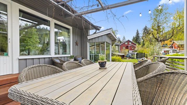Her er det fin plass til hele grillselskapet