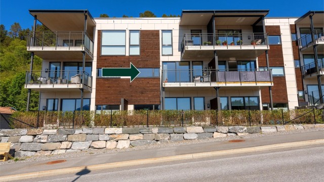 Velkommen til Skarpetegvegen 9B presentert av Daglig leder/Eiendomsmegler Preben Willmann i Krogsveen Sunnmøre