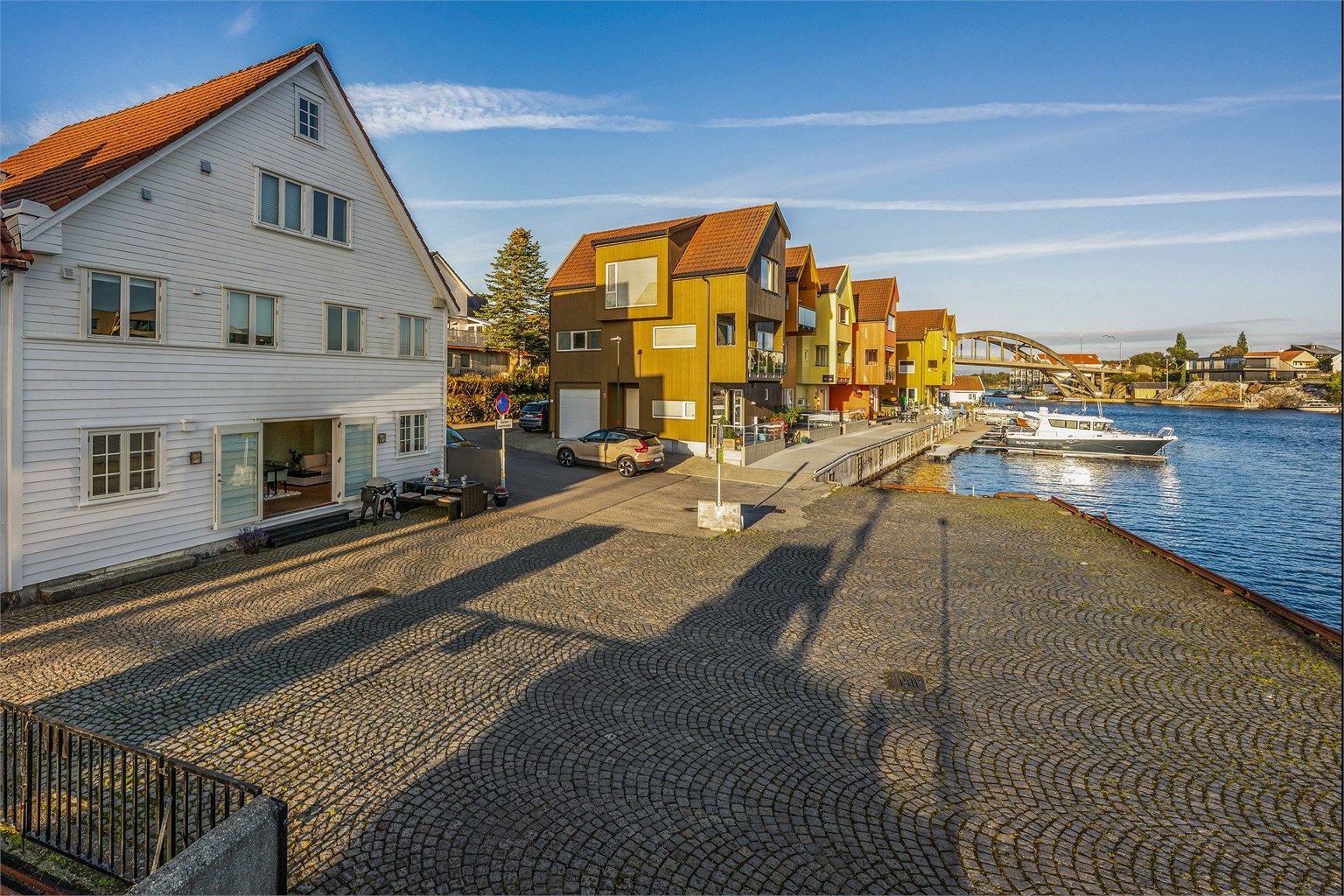 Velkommen til Skipsbyggergata 2A presentert av Eiendomsmegler Krogsveen v/ Agnethe Goa & Jakob Osaland!
Foto: Blinkskudd AS