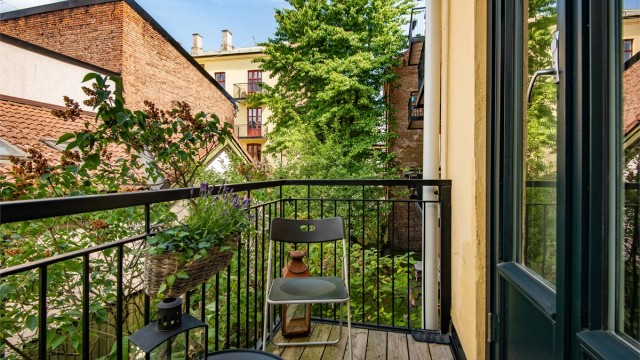 Velkommen til en 3-roms leilighet i klassisk bebyggelse sentralt på Grünerløkka.