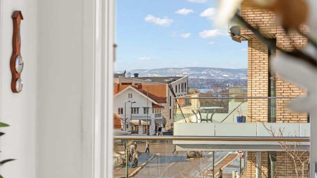 Noe fjordgløtt fra leiligheten