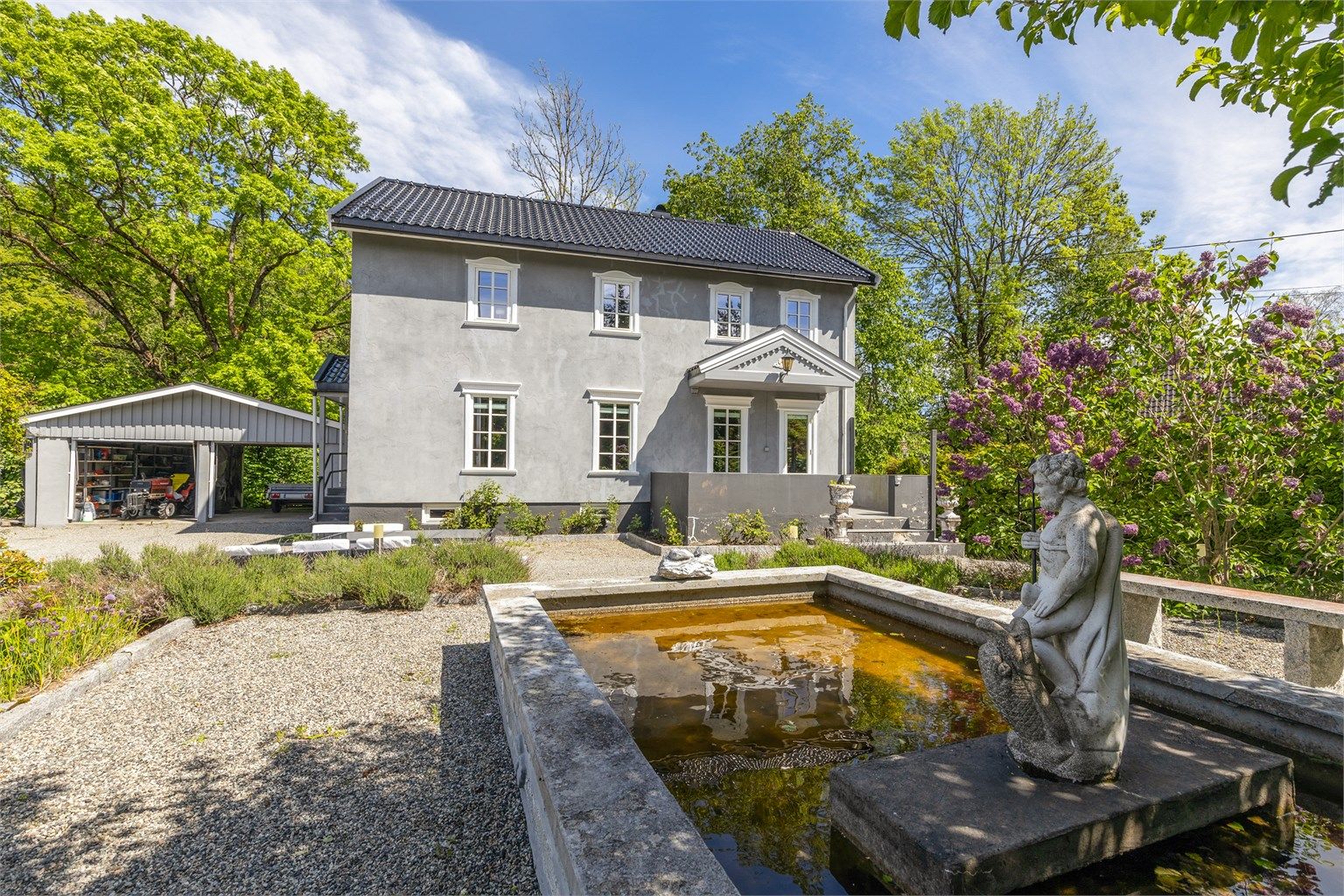 Velkommen til Smedsvingen 47, presentert av Terje Tveit i Krogsveen.