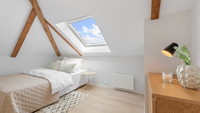 Det ene soverommet egner seg godt som barnerom, gjesterom eller kontor.