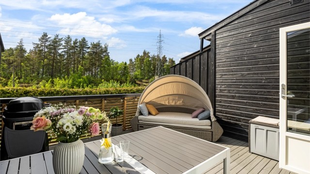 Balkong på ca. 17 kvm byr på gode solforhold til langt ut på kvelden