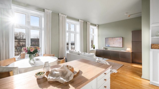 Velkommen til Rådhusgata 21 - Presentert av Eiendomsmegler Krogsveen v/Emilie Lie! Foto: Peter Futo.