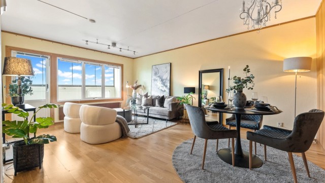 Eiendomsmegler Krogsveen v/ Vegard Gran-Andersen ønsker deg velkommen til Skåreråsen 16!