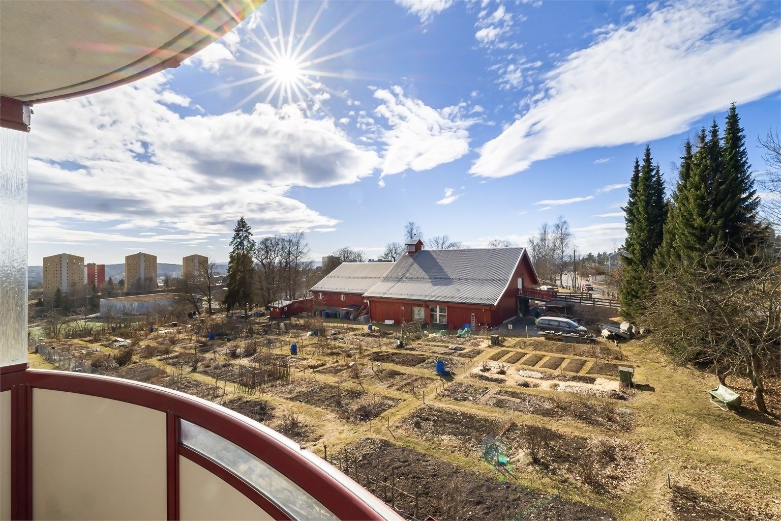 Velkommen til Rødbergveien 1C - presentert av Hanne Pettersen v/ Krogsveen Årvoll