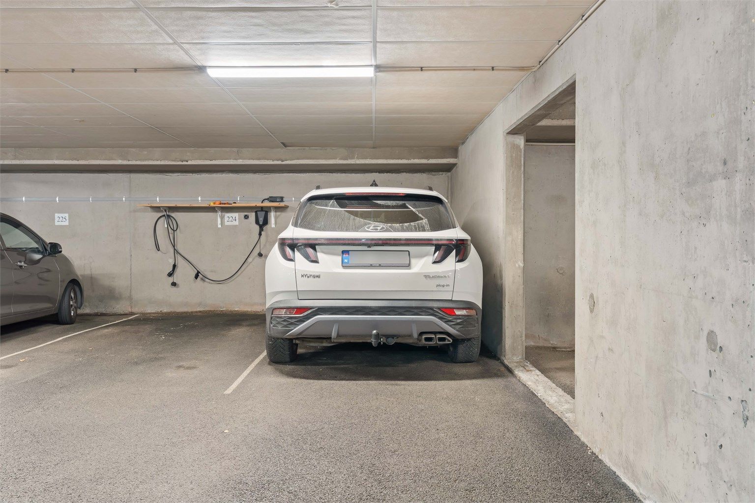 Pakeringsplass nr. 223 i felles parkeringskjeller.