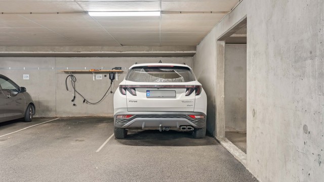 Pakeringsplass nr. 223 i felles parkeringskjeller.