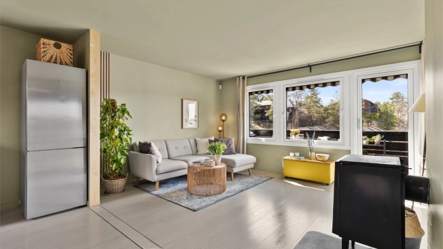 Lokalmegleren på Ellingsrud, Robin Lauritzen v/ Krogsveen ønsker velkommen til Erling Michelsens vei 2I!