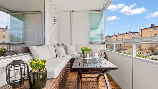 Vestvendt og innglasset balkong på 9 kvm