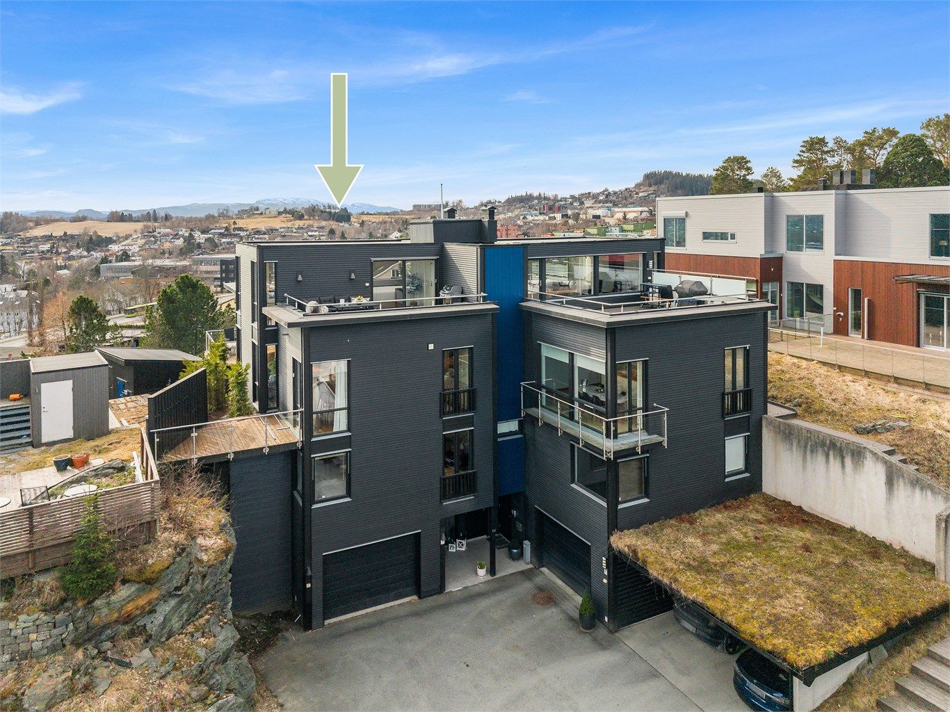 Velkommen til Cicilieveien 3C – en moderne og innholdsrike boligen med attraktiv beliggenhet på Sverresborg/Utsikten, høyt og fritt med flott utsikt.