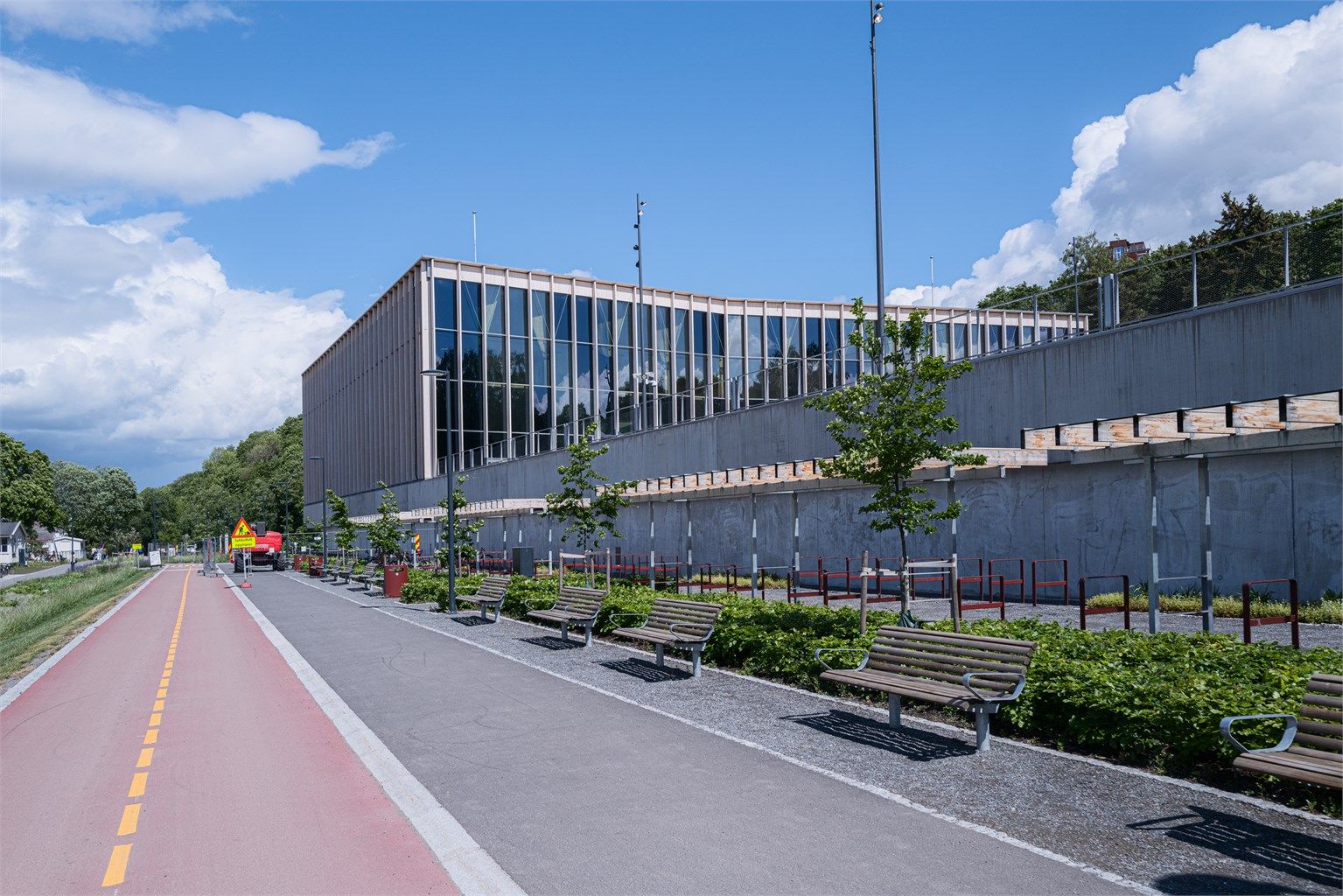 Nybygde Tøyenbadet ligger noen minutter unna leiligheten. 