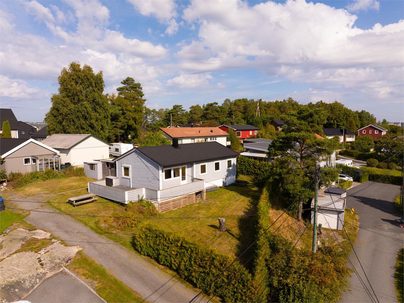 Åsbakken 22 presenteres av Kenneth Graarud Olsen i Krogsveen. Fotograf; Kristoffer Kristiansen.