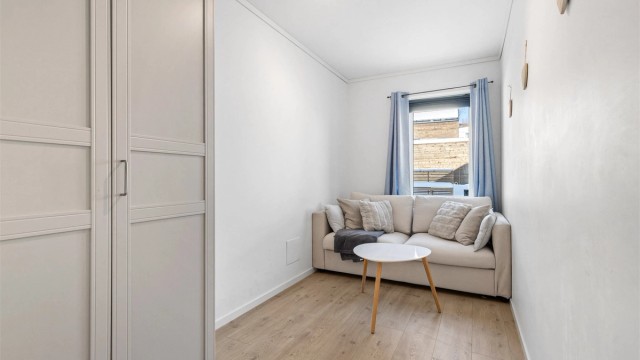 Det er 2 soverom i 1.etasje som passer godt som gjesterom, barnerom eller kontor.