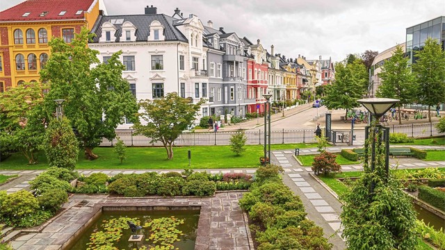 Kort gangavstand til både BI Bergen, Universitetet i Bergen og Botanisk hage.