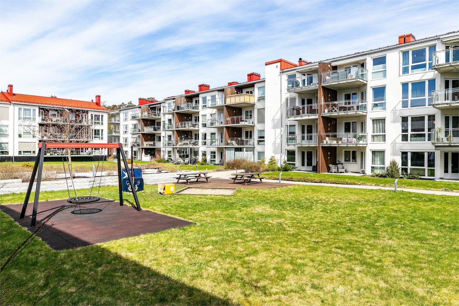 I sameiet Rygge Atrium inngår blant annet 113 boligseksjoner som alle har tilgang til det store, avskjermede gårdsrommet.
