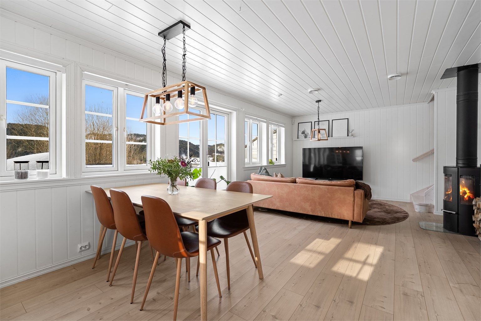 God plass til sittegruppe og sofakrok