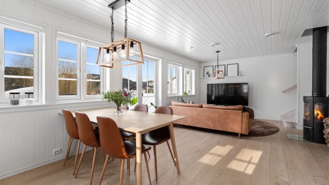 God plass til sittegruppe og sofakrok