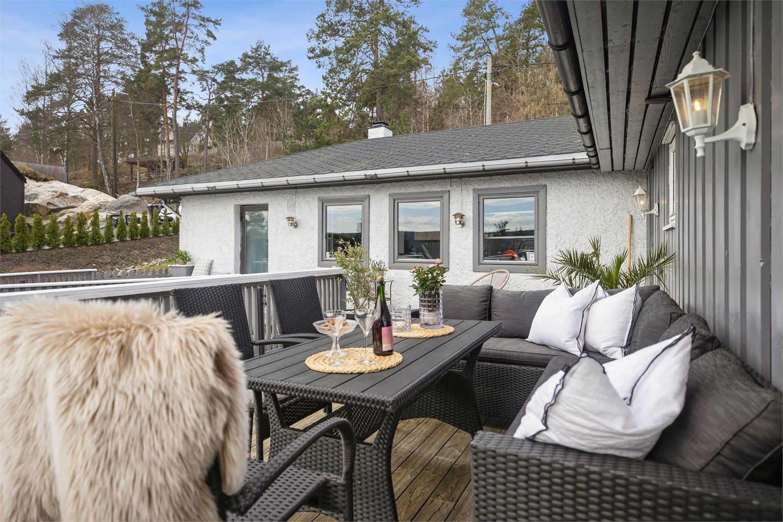 Store terrasseområder gir flere soner for uteopphold.