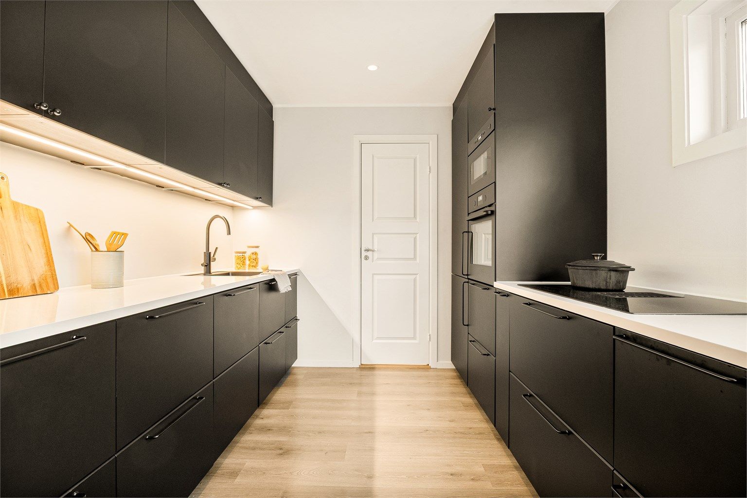 Husk påmelding til visning. Søndag 12. April. 13:00-14:00