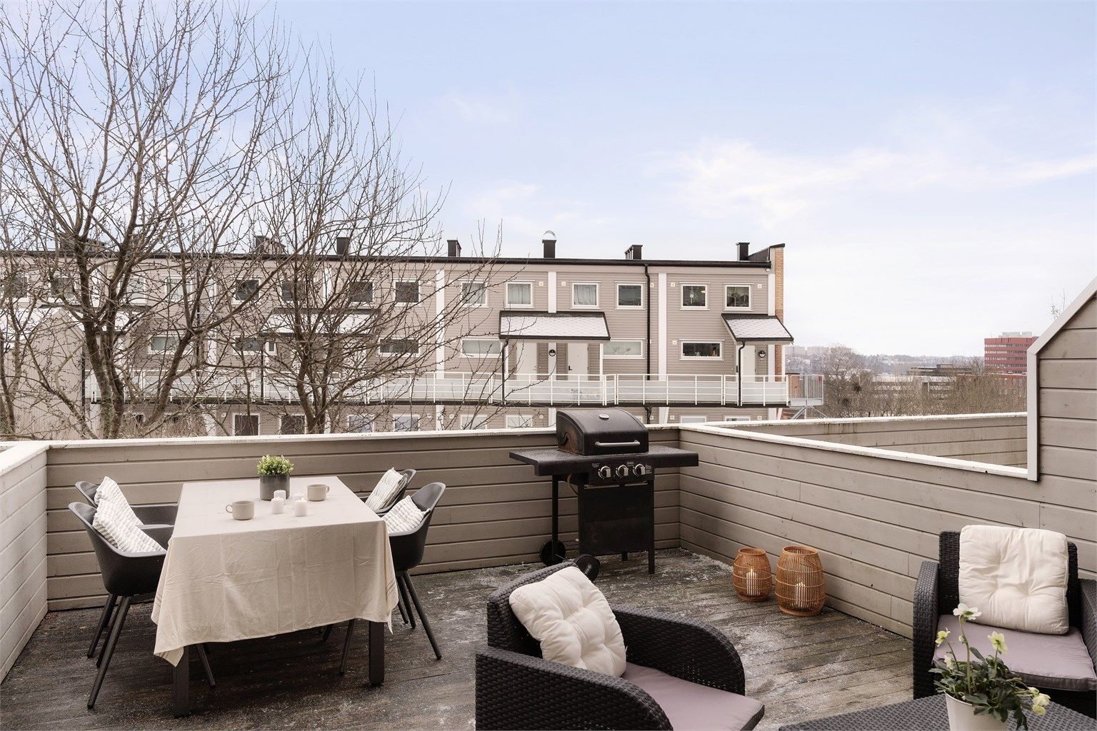 Velkommen til Beverveien 4. Presentert av Marius Iversen v. Eiendomsmegler Krogsveen. Foto: Nadia Frantsen Isnitt