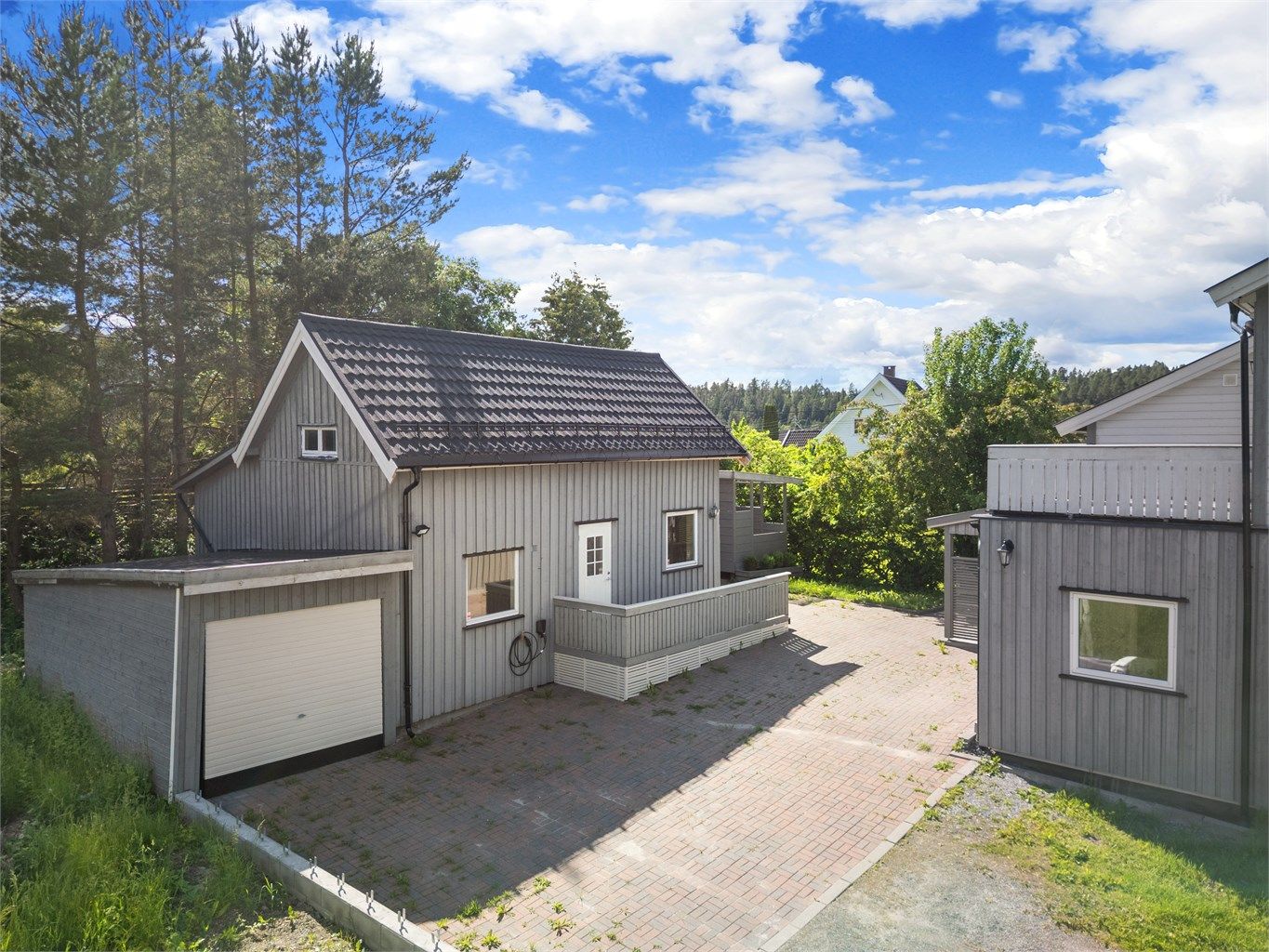 Nytt tak på uthuset i 2024