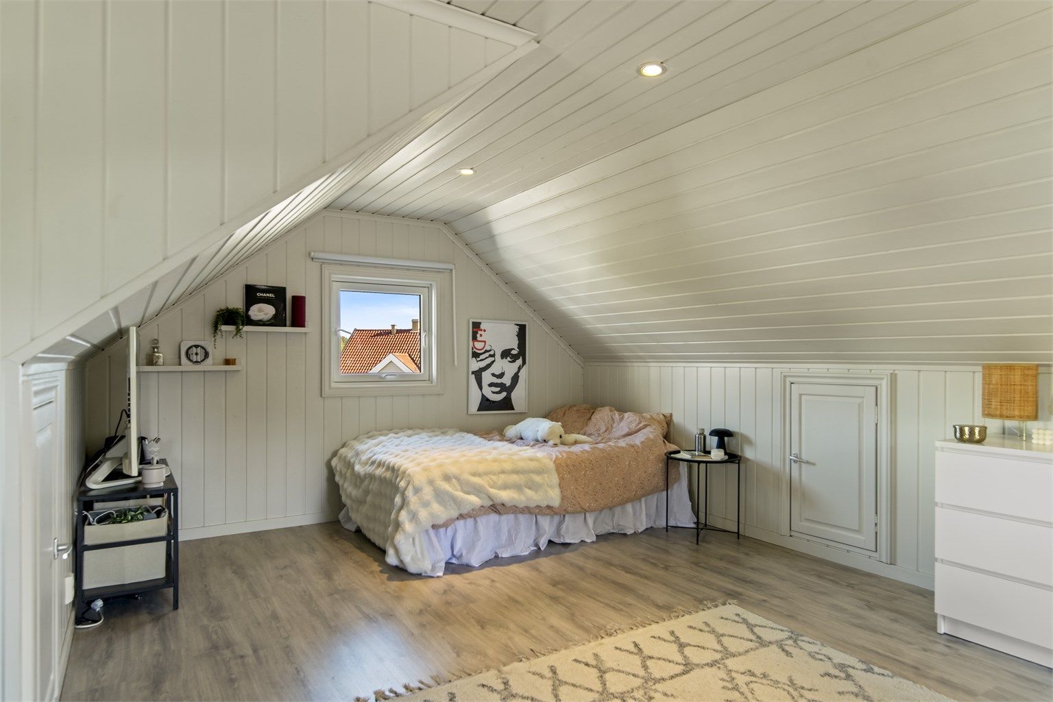 Downlights i tak og godt med lagring i  knevegger