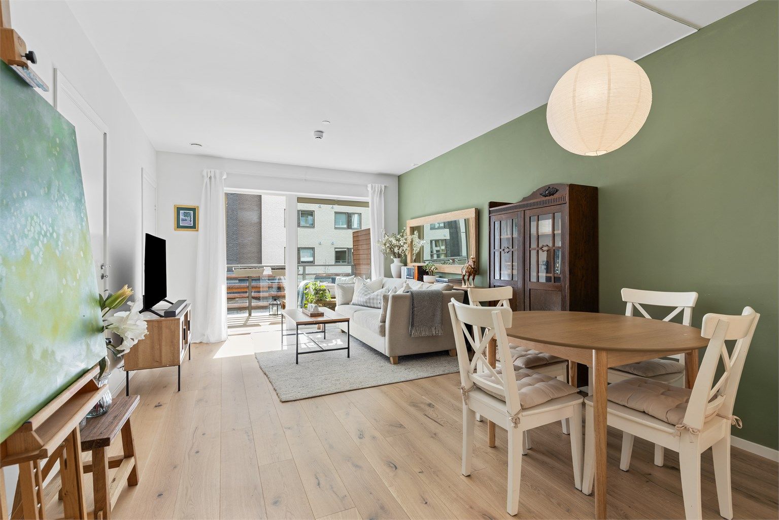 Velkommen til Sandekra 20, presentert av Pojan Eskandari i Krogsveen.