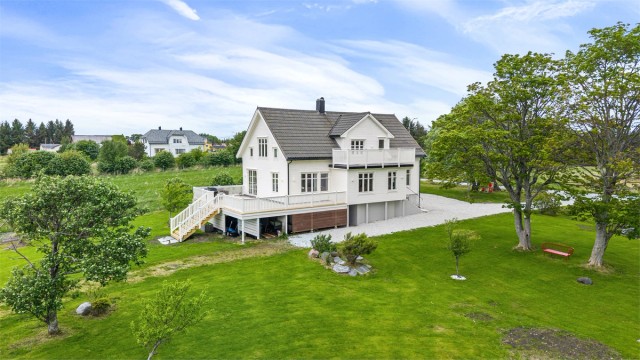 Velkommen til Gjøsundremane 26 på Vigra presentert av Daglig leder/Eiendomsmegler Preben Willmann
Foto: Stian Wiik