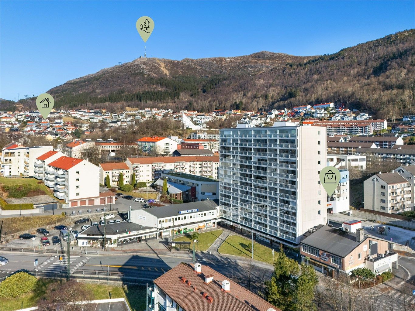 - Her bor man ved foten av nydelige Ulriken. Samtidig som det er kort vei til butikker, Landåstorget m.m. -