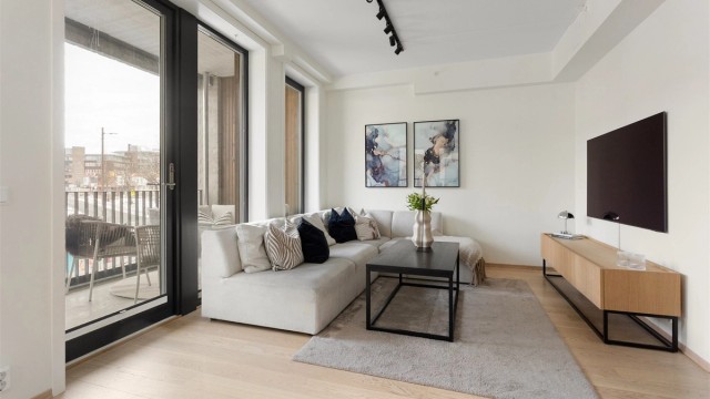 Simen Grevskott v/Krogsveen Hasle har gleden av å presentere Malerhaugveien 37. Foto: Henrik Eriksen v/Fotostallen.