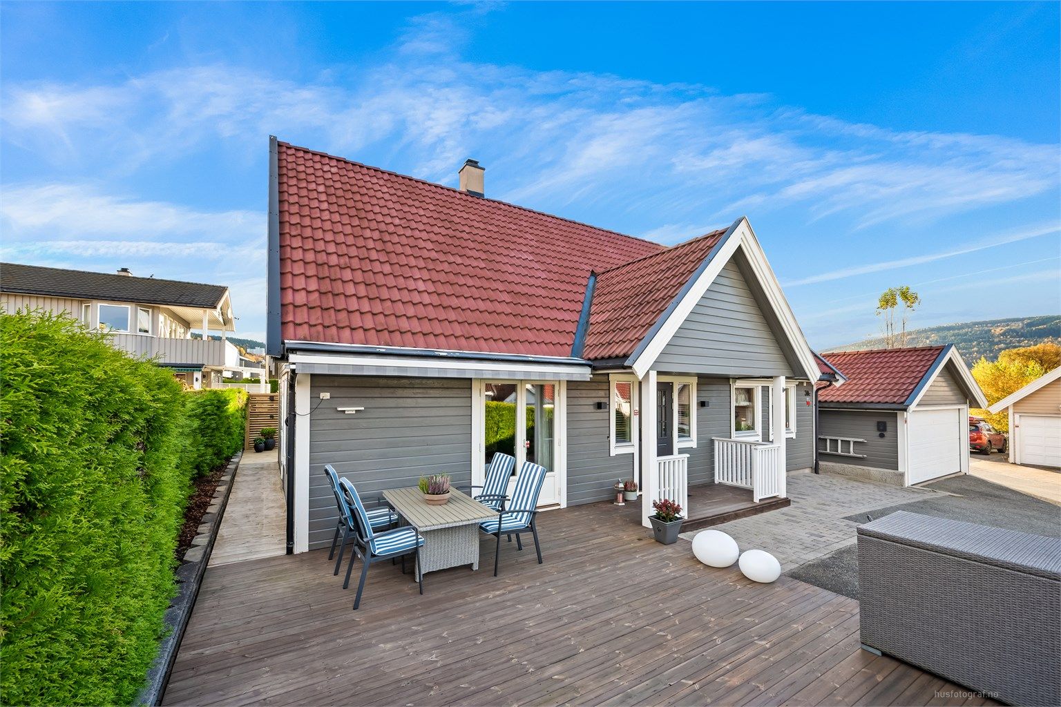 Eiendommen har en attraktiv beliggenhet på Åssiden, med kort vei til flere servicetilbud.
Foto: Haiman Askari