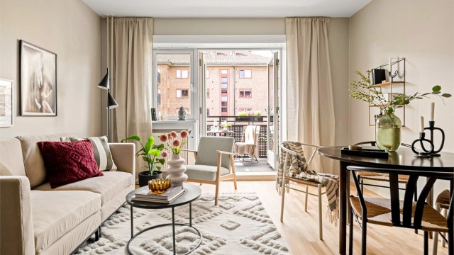 Velkommen til Maridalsveien 225D på idylliske Bjølsen og denne flotte 2-roms andelsleiligheten med perfekt beliggenhet! Presentert av Christoffer S. Akerjordet og Krogsveen