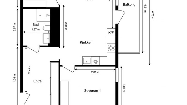 Effektiv planløsning med åpen stue- og kjøkkenløsning, to soverom og god lagringsplass.