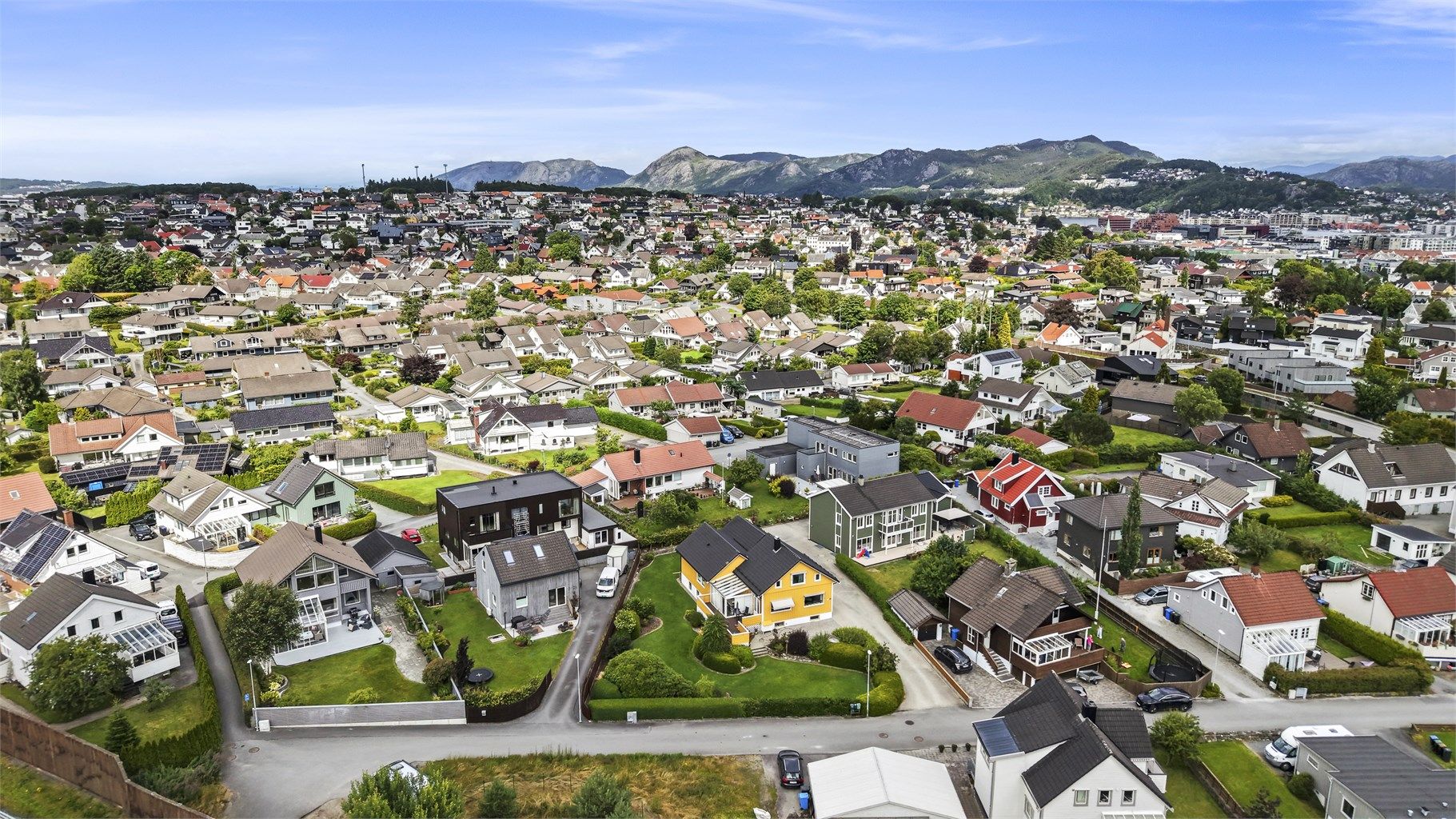 Gangavstand til turstier i Sandvedparken.