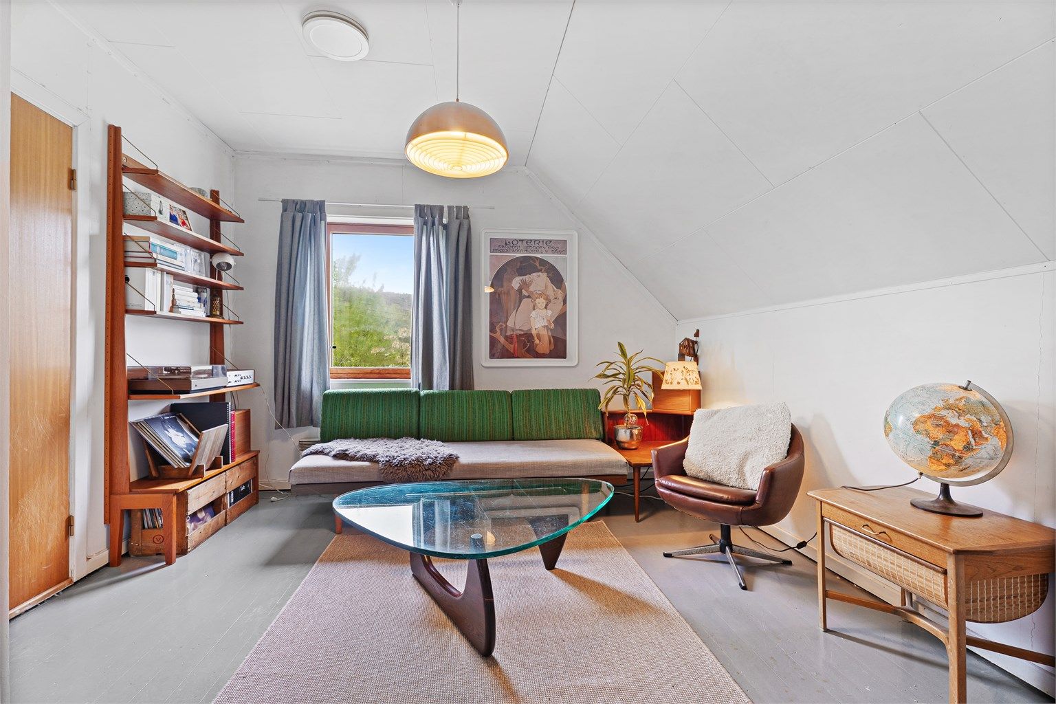 Her er det god plass til en ekstra tv-stue/soverom eller en kombinasjon?