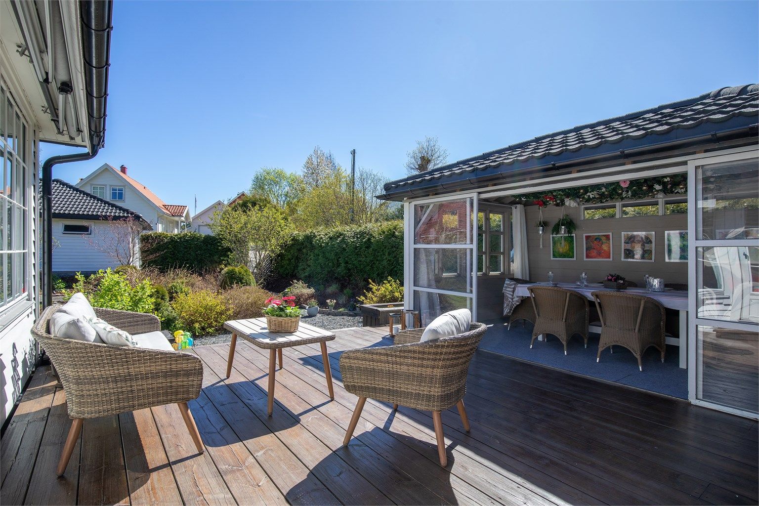 Terrasse utenfor stuen 