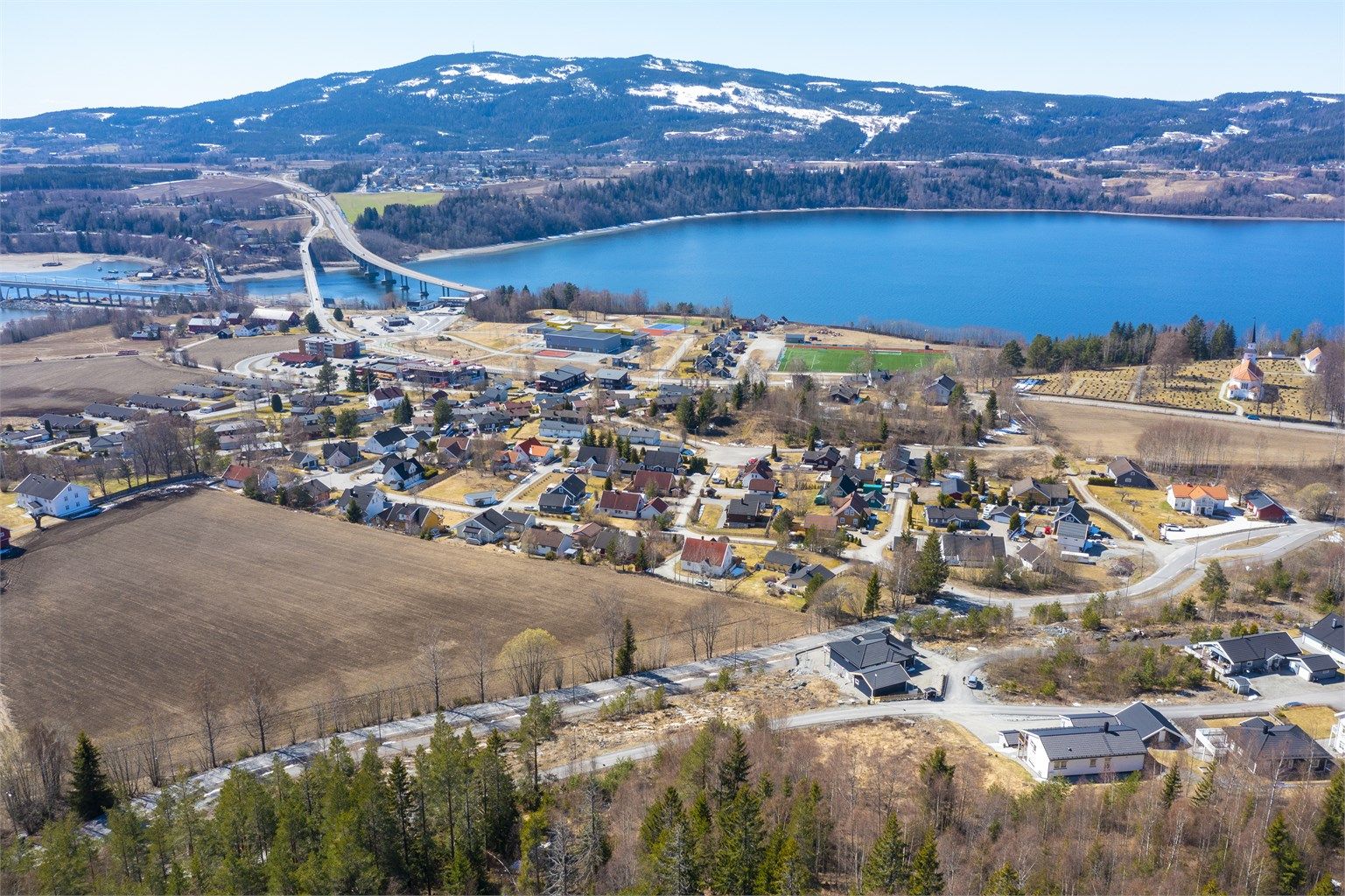 En flott tomt i naturskjønne omgivelser sentralt på Minnesund