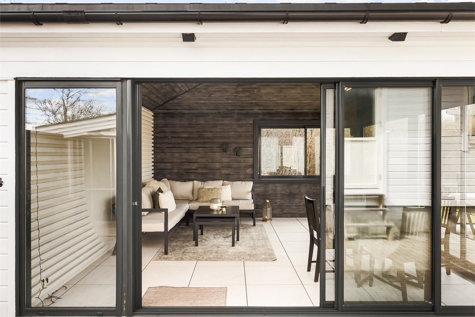 Herlig utestue med innlagt lys og strøm